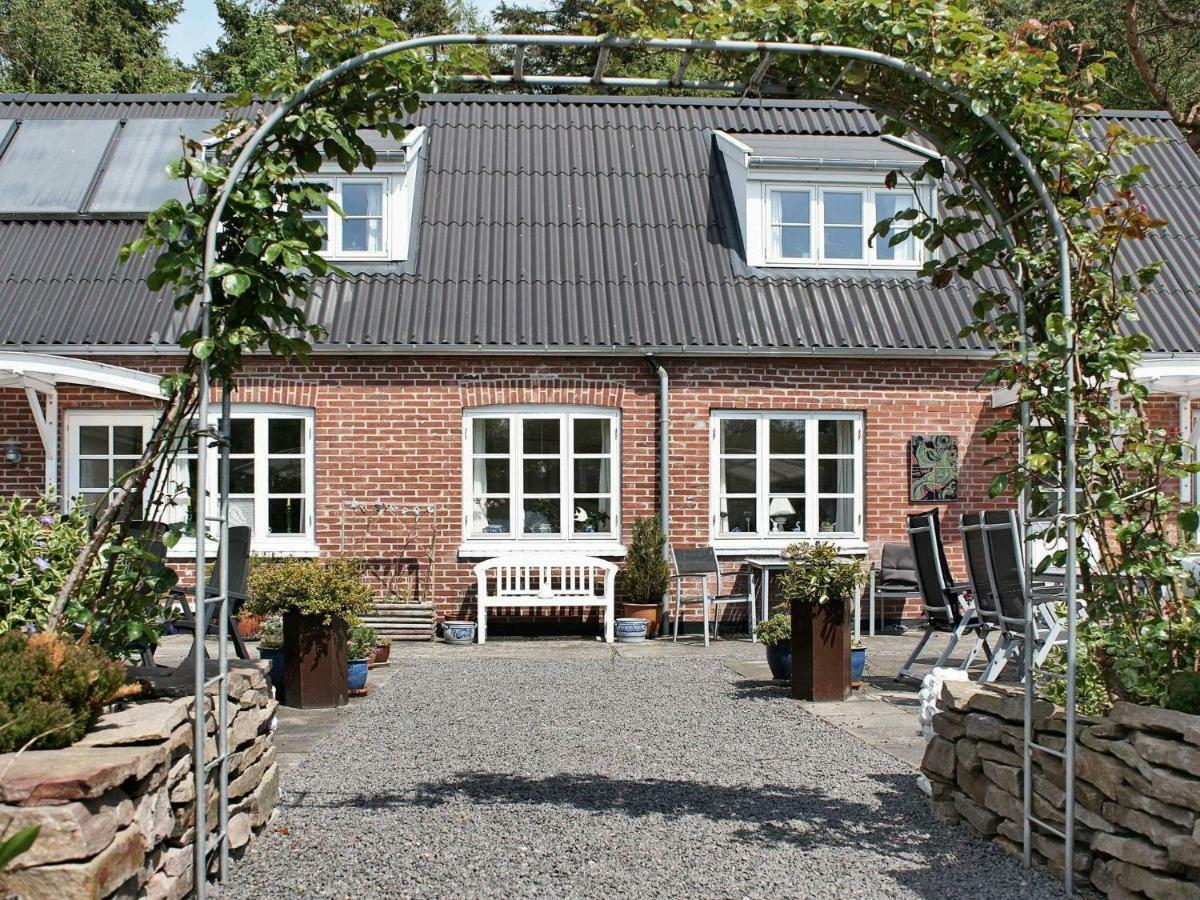 4 Person Holiday Home In Nex Langedeby Esterno foto